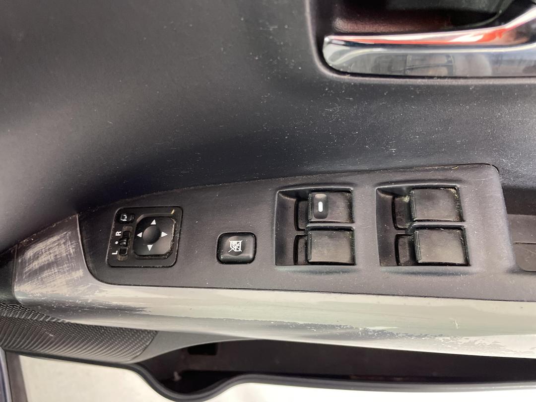 Photo '23' of Mitsubishi Outlander