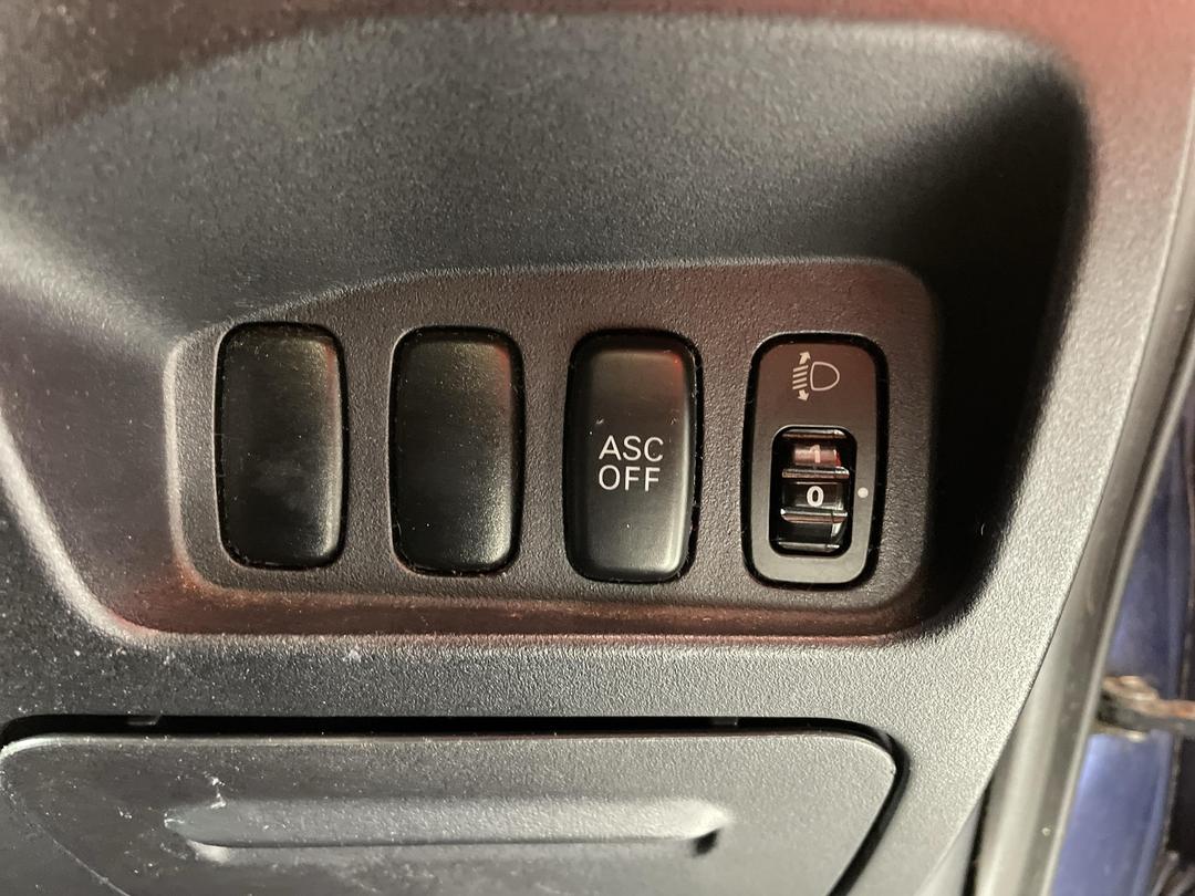 Photo '24' of Mitsubishi Outlander