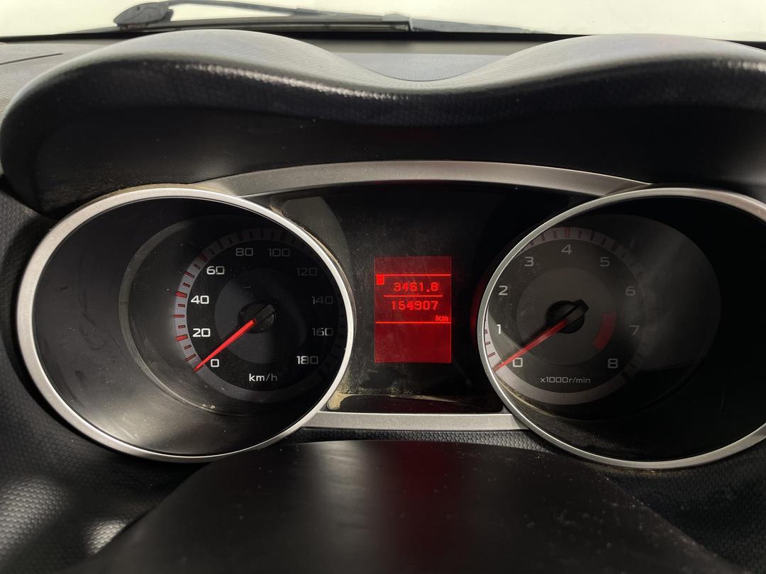 Photo '21' of Mitsubishi Outlander