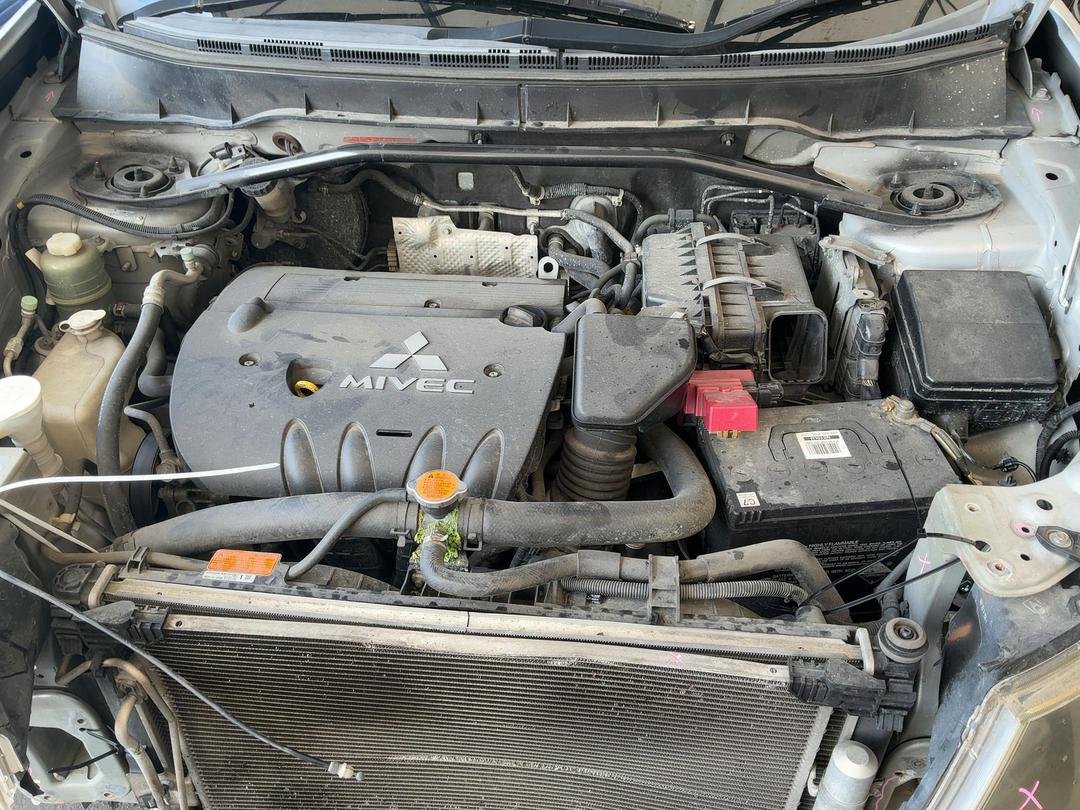 Photo '19' of Mitsubishi Outlander