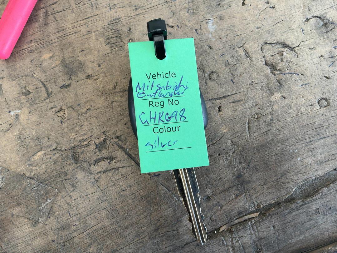 Photo '23' of Mitsubishi Outlander