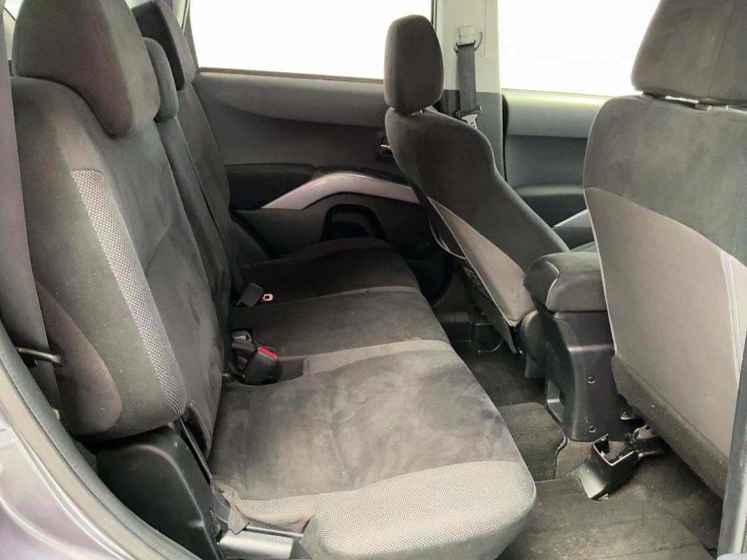 Photo '20' of Mitsubishi Outlander