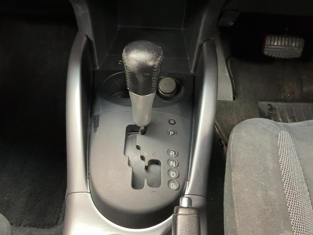 Photo '23' of Mitsubishi Outlander