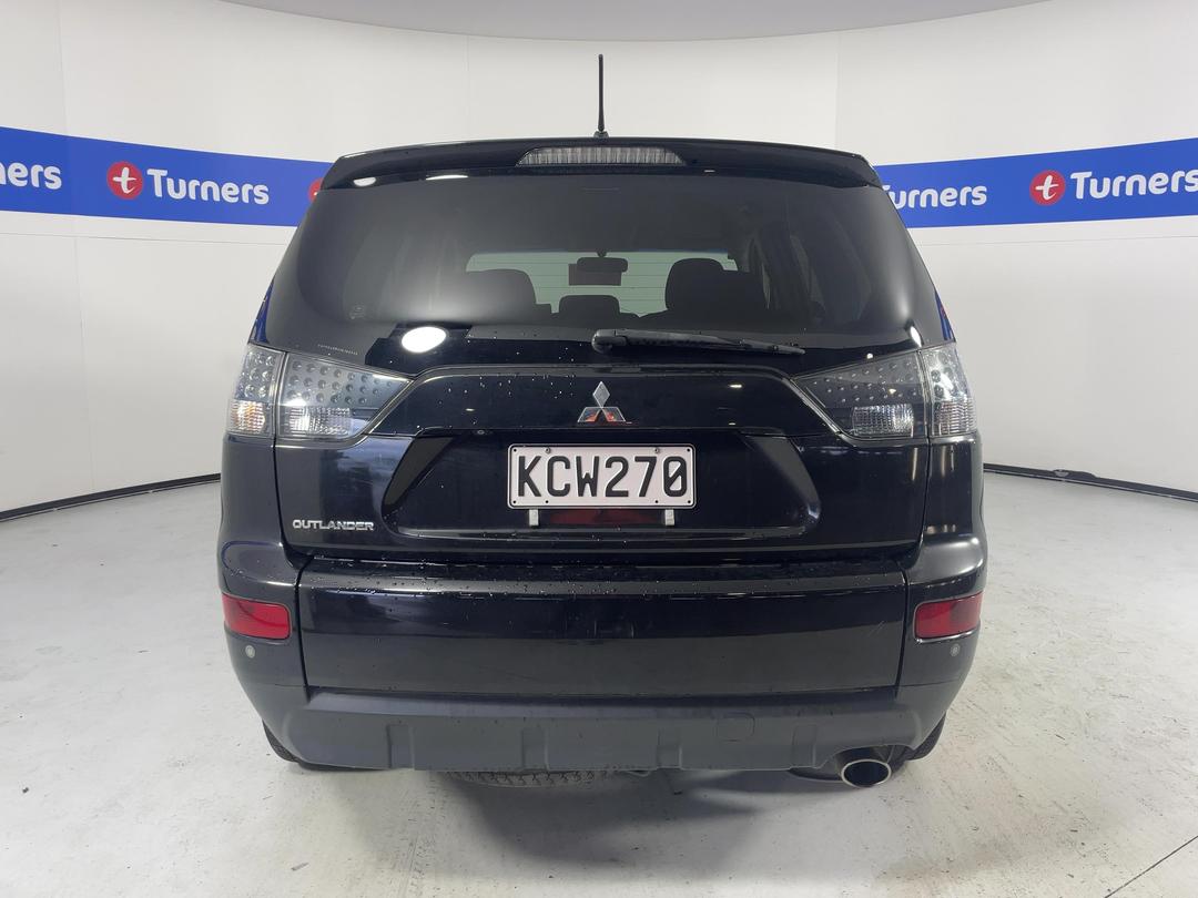Photo '5' of Mitsubishi Outlander Photo '5' of Mitsubishi Outlander