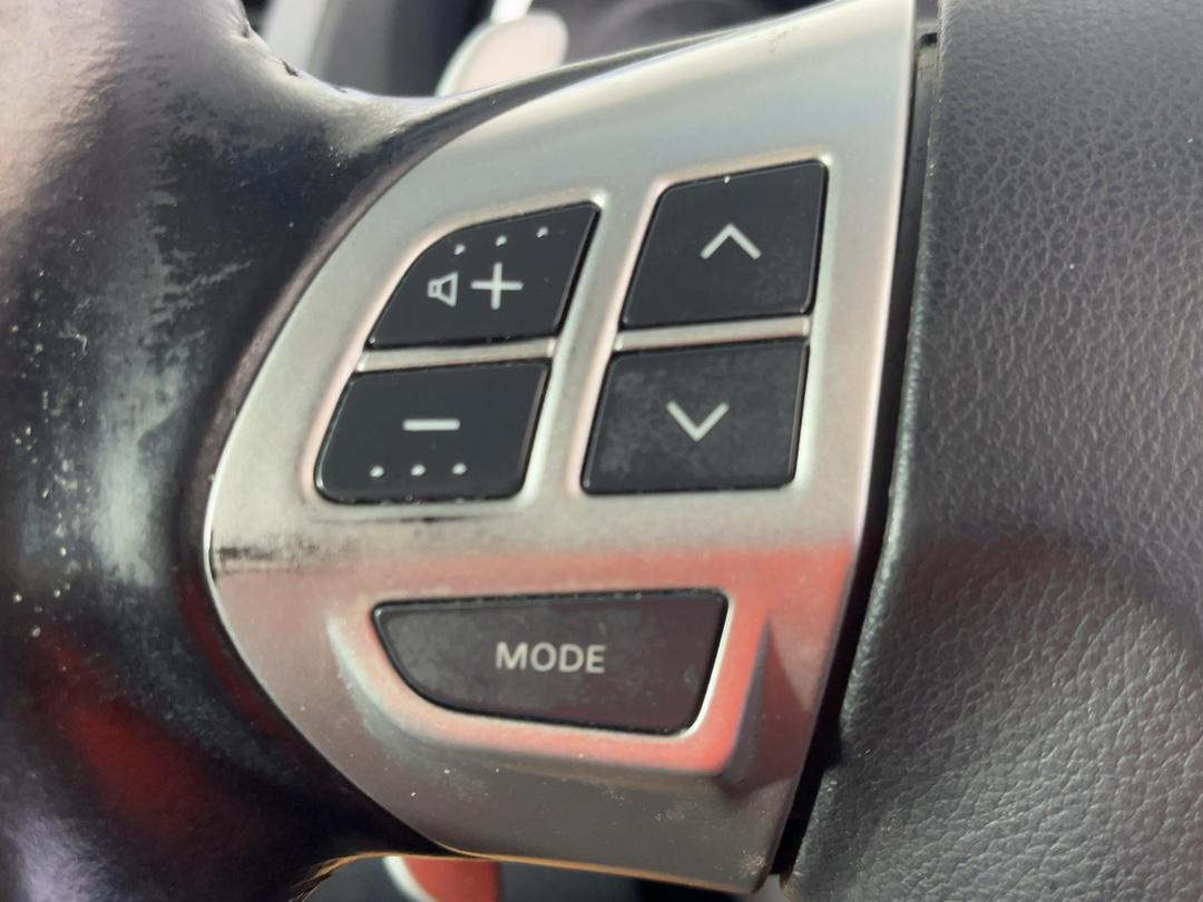 Photo '21' of Mitsubishi Outlander Photo '21' of Mitsubishi Outlander