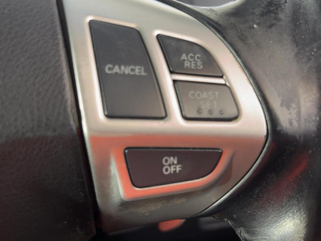 Photo '22' of Mitsubishi Outlander Photo '22' of Mitsubishi Outlander