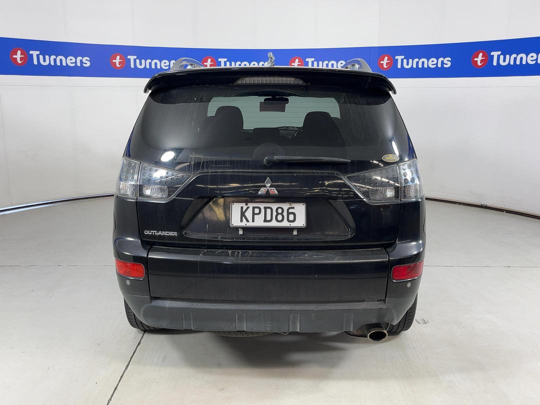 Photo '5' of Mitsubishi Outlander Photo '5' of Mitsubishi Outlander