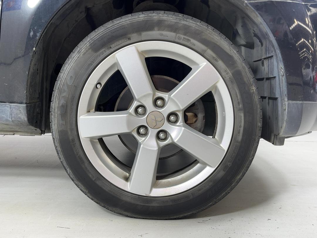 Photo '7' of Mitsubishi Outlander Photo '7' of Mitsubishi Outlander