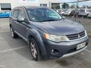 Thumbnail '1' of Mitsubishi Outlander