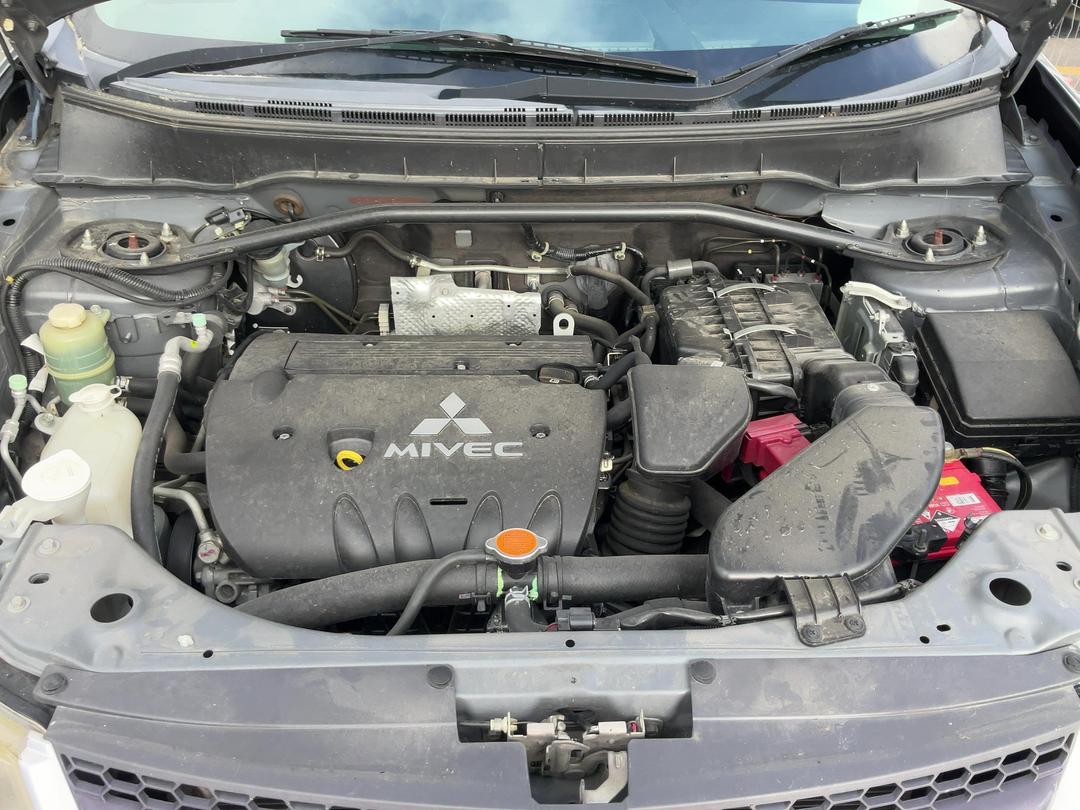Photo '7' of Mitsubishi Outlander