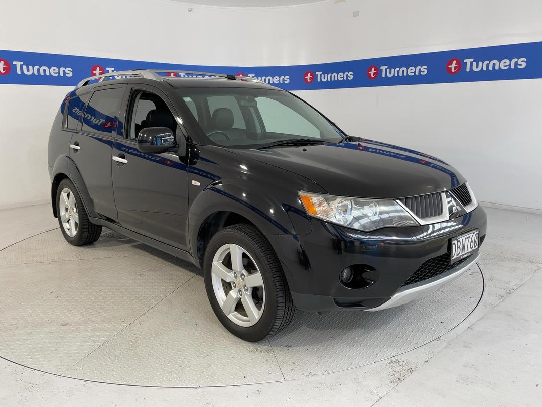 Photo '1' of Mitsubishi Outlander