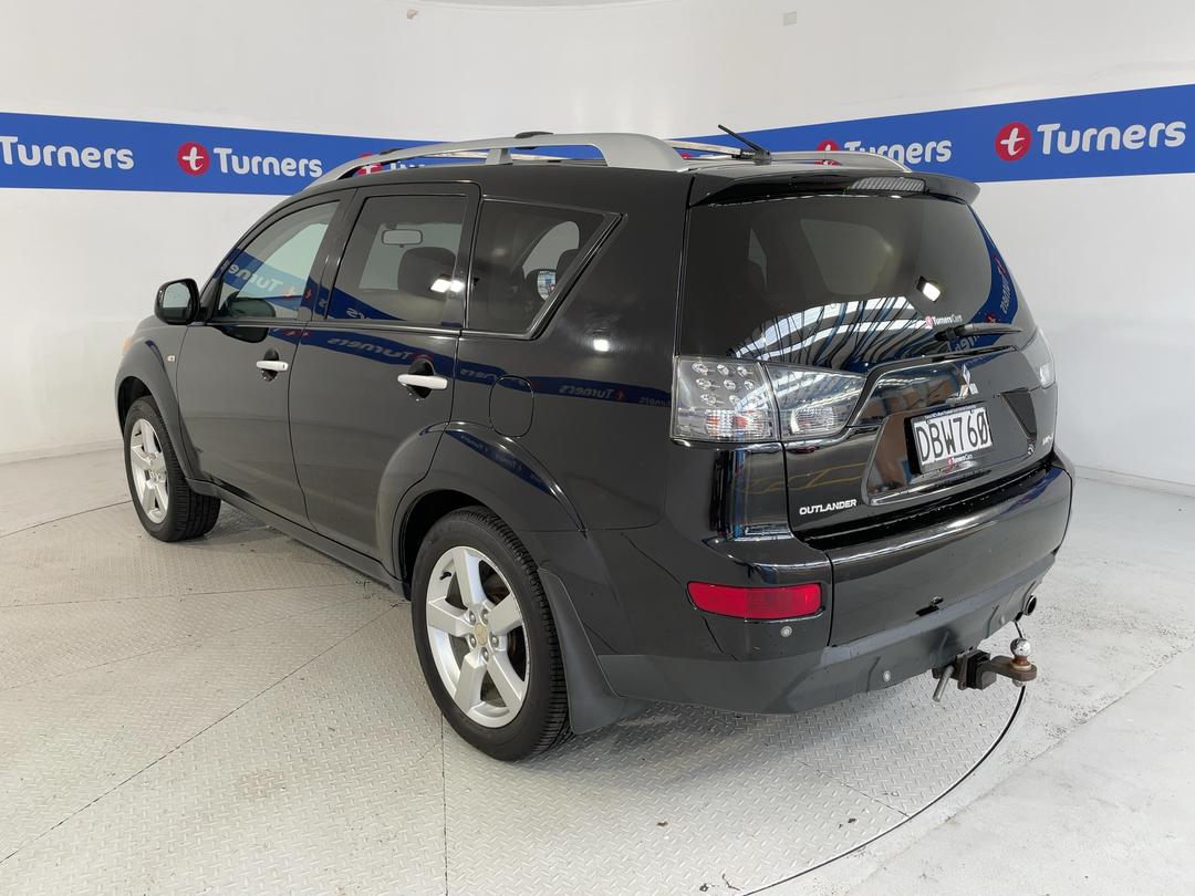 Photo '5' of Mitsubishi Outlander