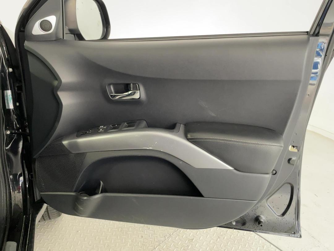 Photo '15' of Mitsubishi Outlander