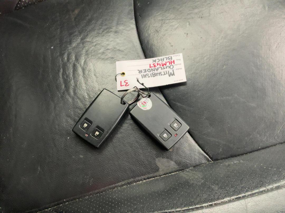 Photo '22' of Mitsubishi Outlander