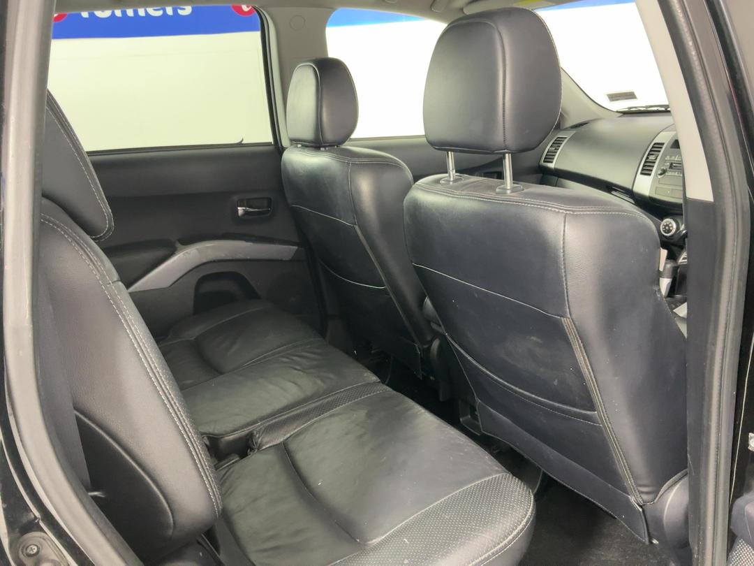 Photo '20' of Mitsubishi Outlander