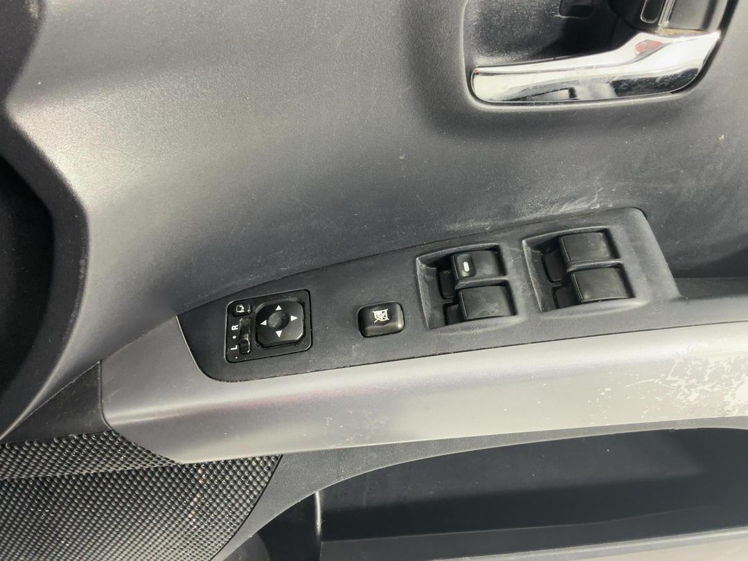 Photo '25' of Mitsubishi Outlander