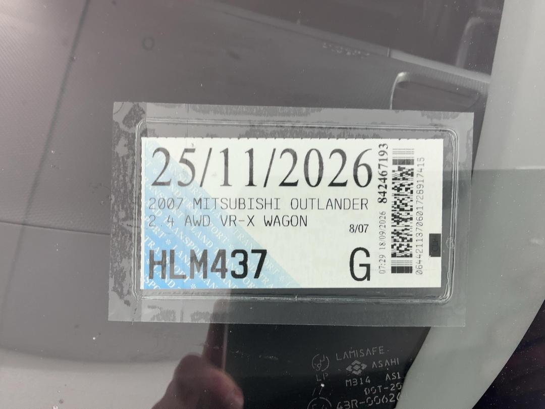 Photo '27' of Mitsubishi Outlander
