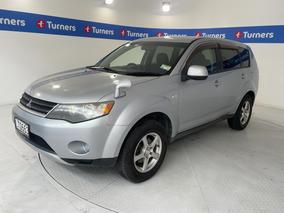 Photo '4' of Mitsubishi Outlander