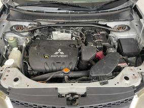 Photo '13' of Mitsubishi Outlander
