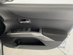 Photo '15' of Mitsubishi Outlander