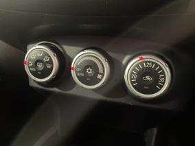 Photo '29' of Mitsubishi Outlander