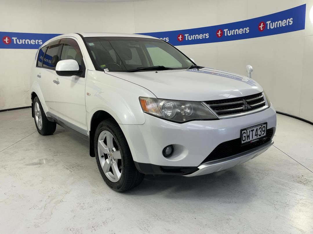 Photo '1' of Mitsubishi Outlander