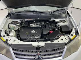 Photo '13' of Mitsubishi Outlander