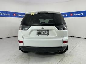 Photo '6' of Mitsubishi Outlander