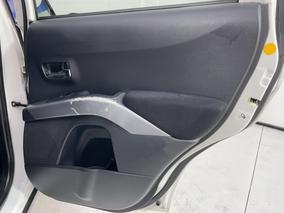 Photo '19' of Mitsubishi Outlander