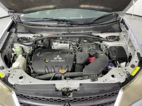 Photo '13' of Mitsubishi Outlander