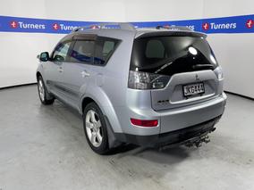 Photo '5' of Mitsubishi Outlander