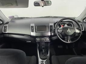 Photo '17' of Mitsubishi Outlander