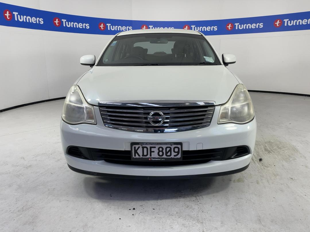 Photo '2' of Nissan Bluebird