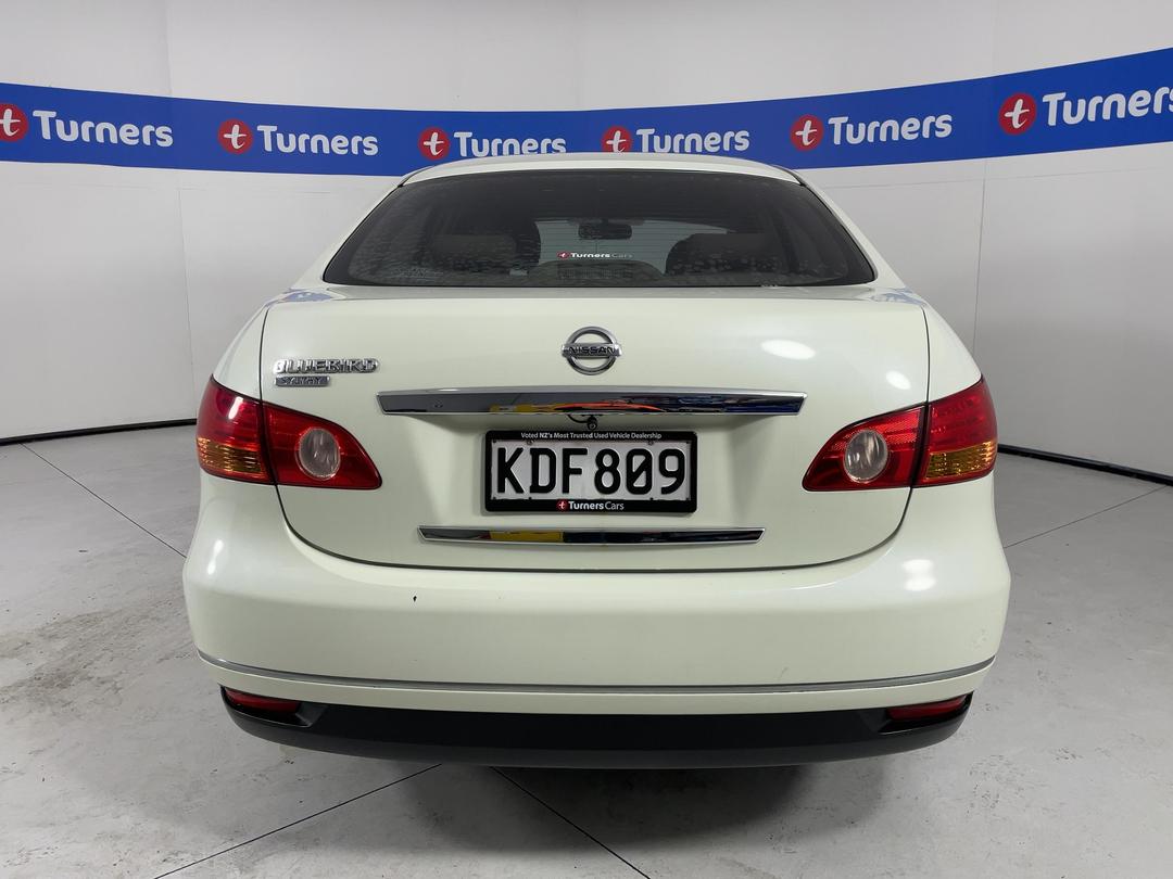 Photo '6' of Nissan Bluebird