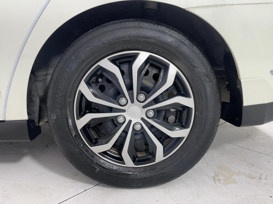 Photo '11' of Nissan Bluebird