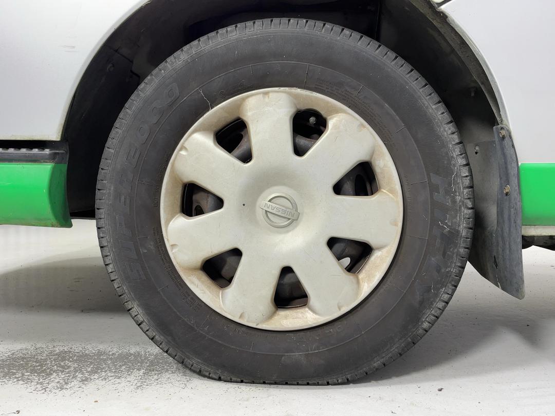 Photo '10' of Nissan Caravan