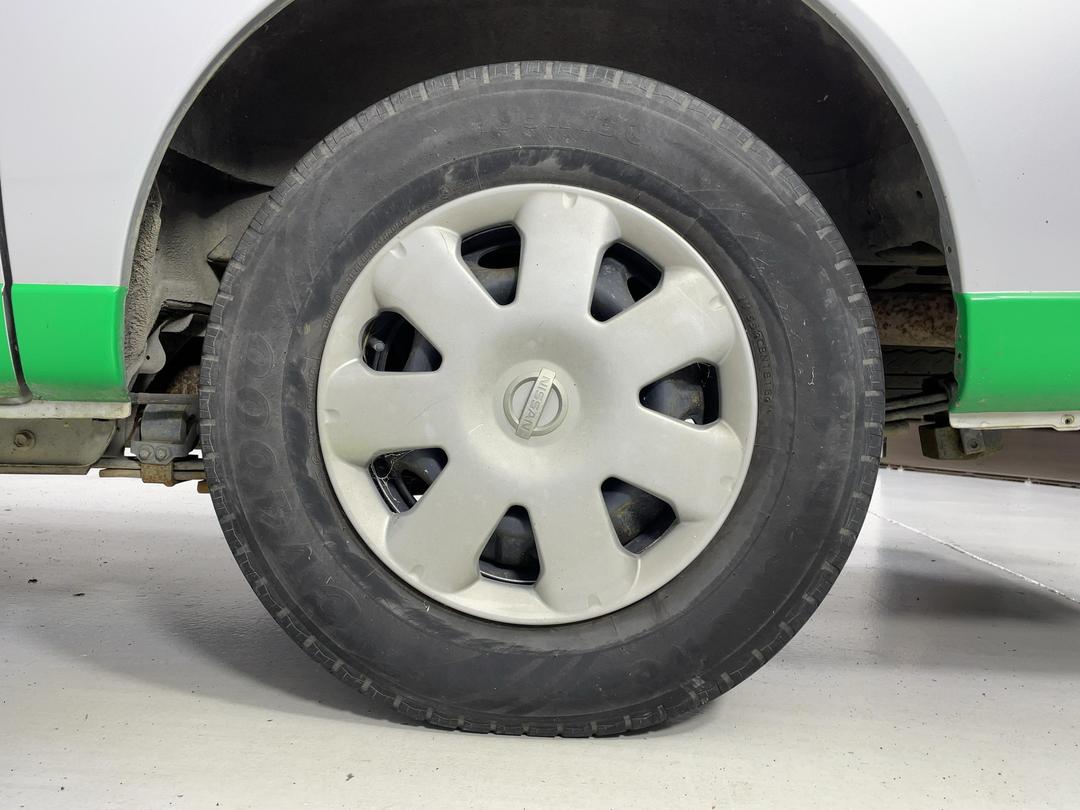 Photo '11' of Nissan Caravan