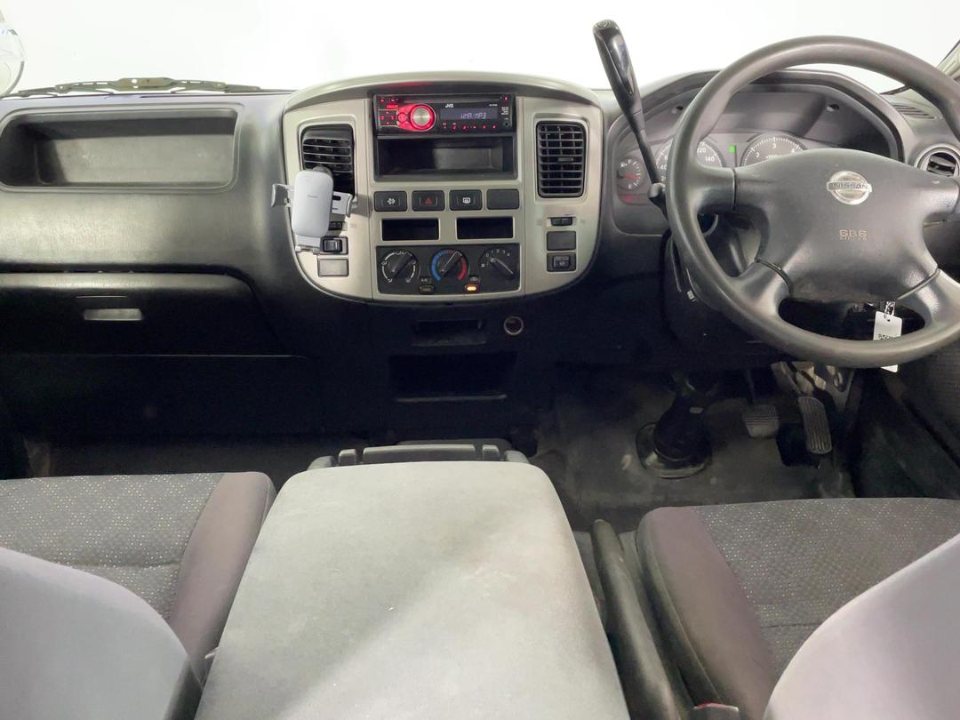 Photo '16' of Nissan Caravan