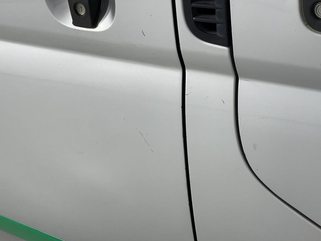 Photo '24' of Nissan Caravan