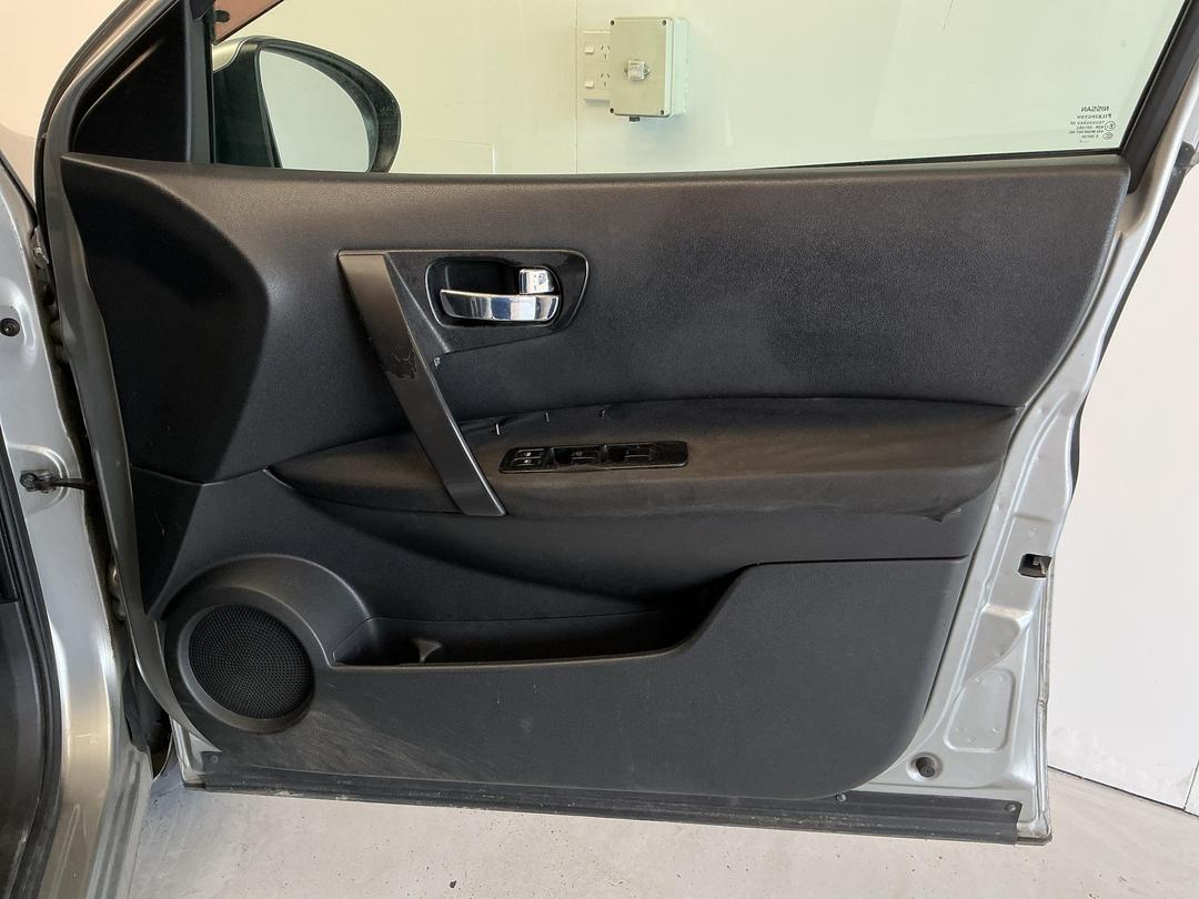 Photo '13' of Nissan Dualis