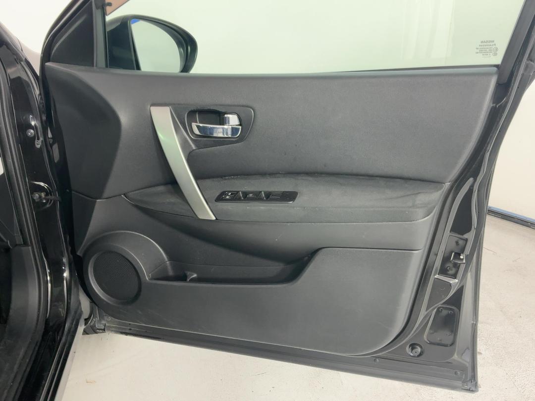 Photo '15' of Nissan Dualis