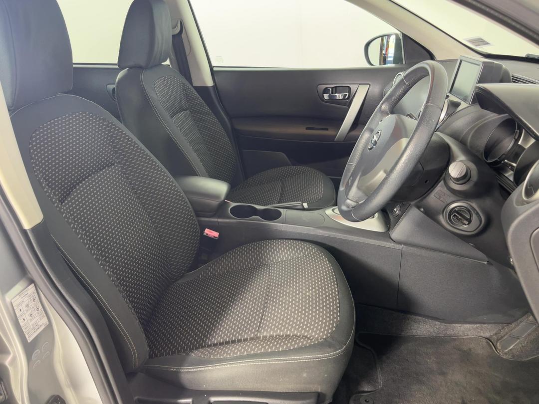 Photo '16' of Nissan Dualis
