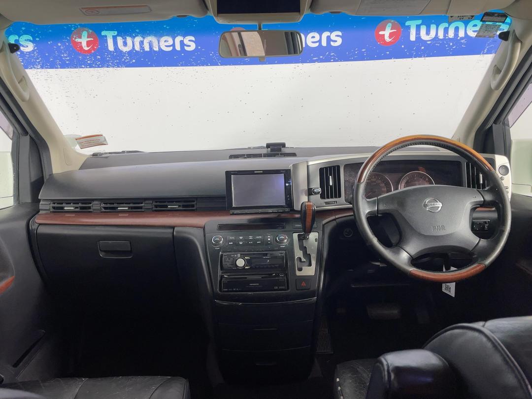 Photo '17' of Nissan Elgrand