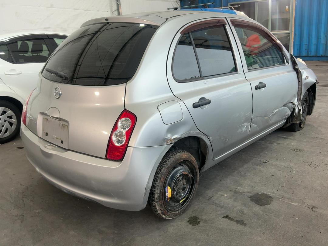 Photo '6' of Nissan March