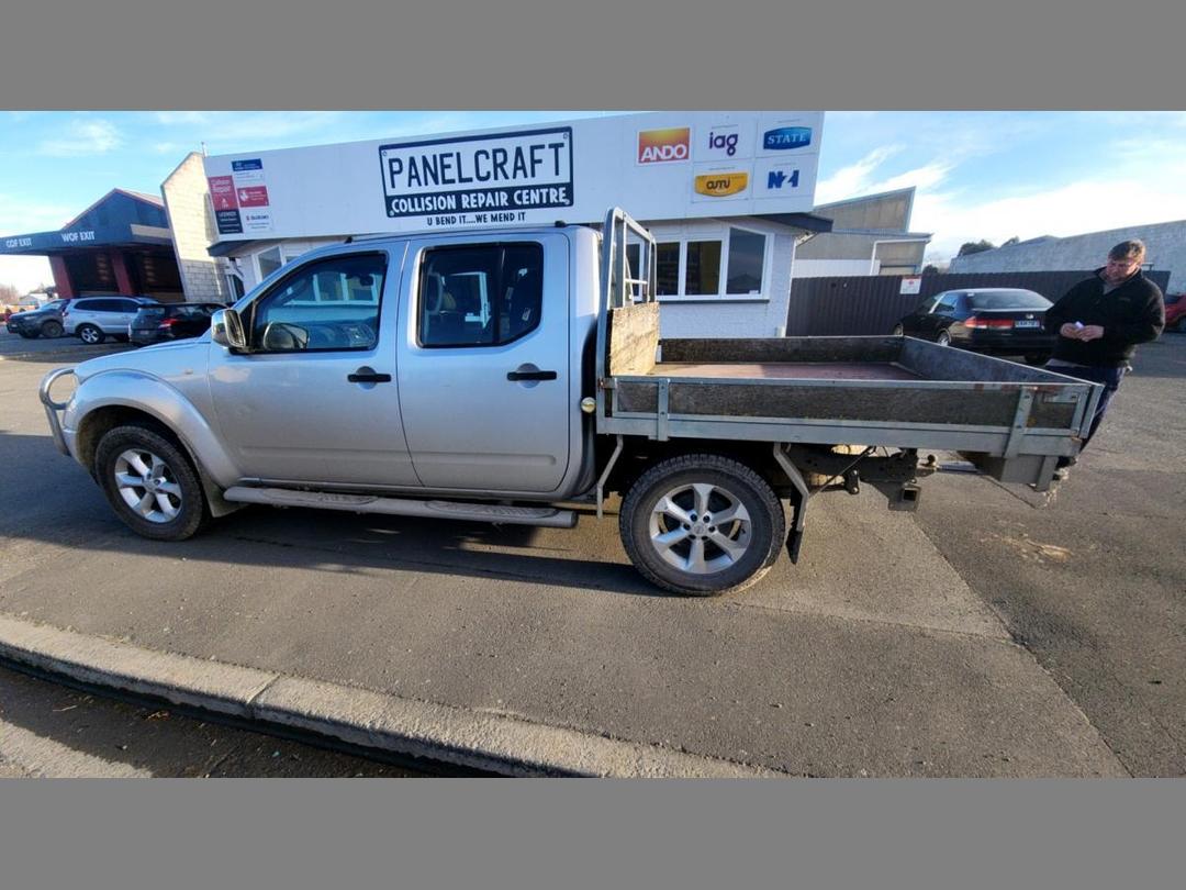 Photo '14' of Nissan Navara