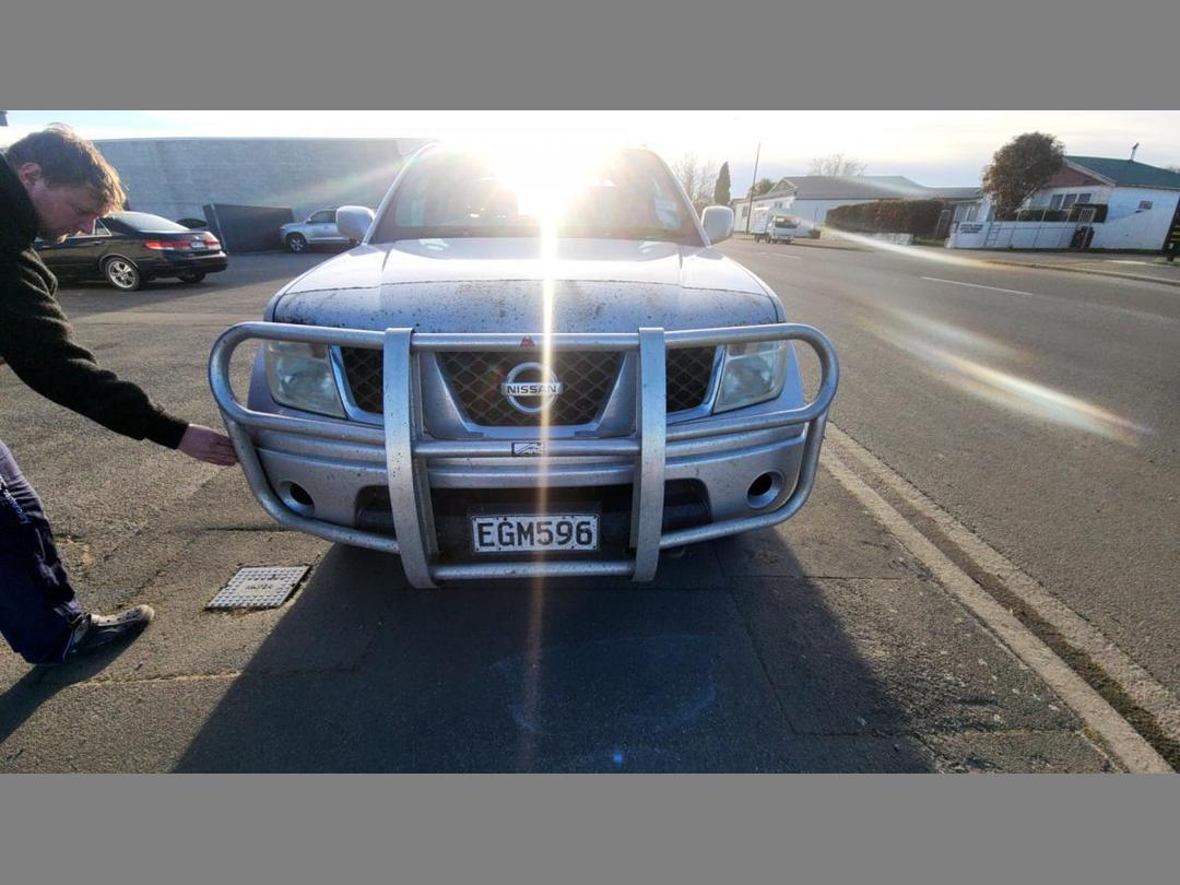 Photo '2' of Nissan Navara