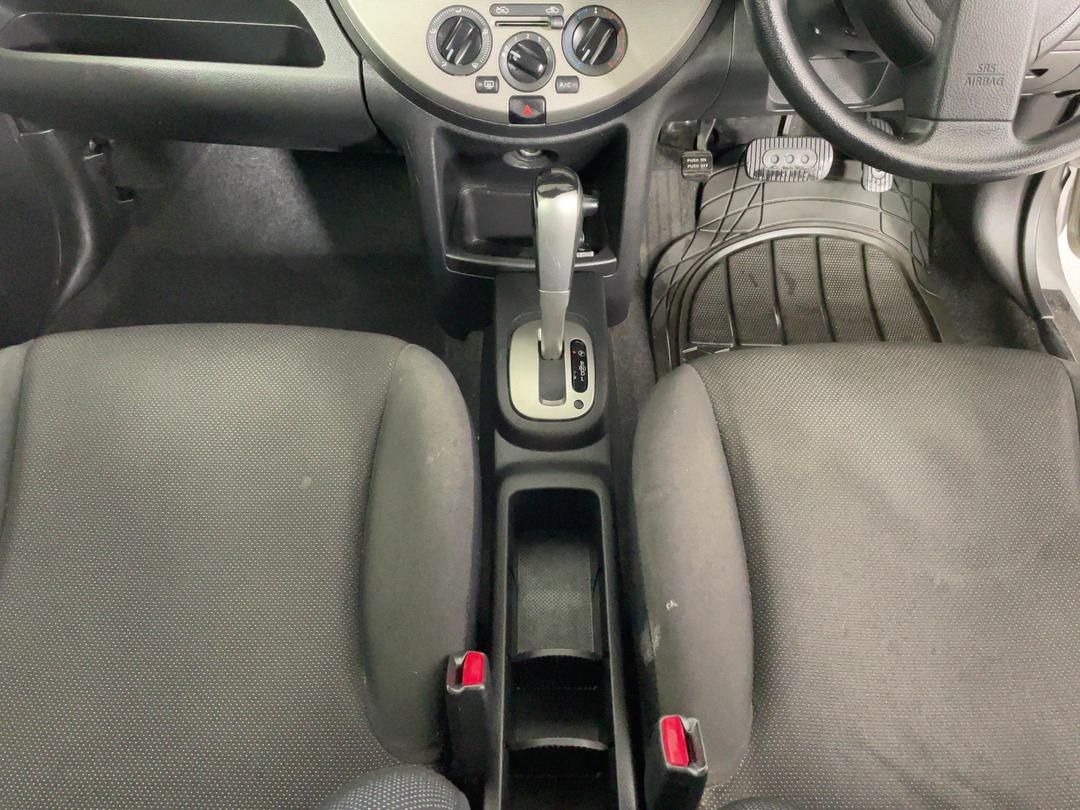 Photo '18' of Nissan Note