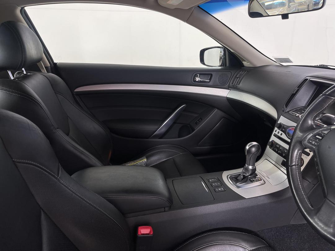 Photo '16' of Nissan Skyline