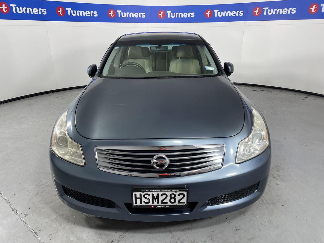 Photo '2' of Nissan Skyline