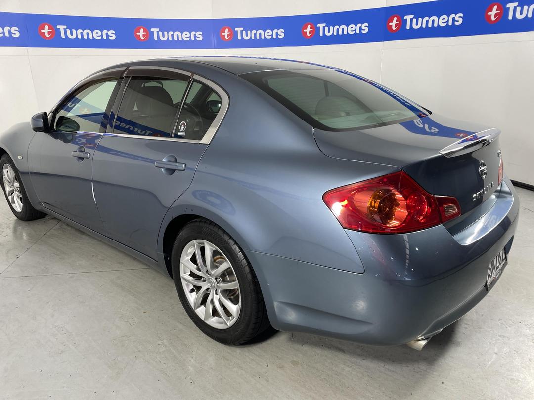 Photo '5' of Nissan Skyline